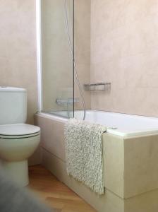 Kúpeľňa v ubytovaní Spacious & Comfortable flat in centric Eixample