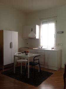 Kuchyňa alebo kuchynka v ubytovaní Spacious & Comfortable flat in centric Eixample