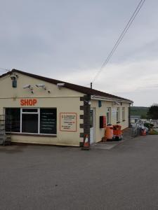 Gallery image of Delta Santana in Looe