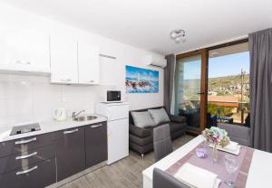 Gallery image of Apartments Ivica - 100m from the sea in Drvenik Veli
