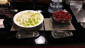 Makanan di atau berdekatan hotel