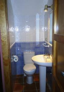 Koupelna v ubytování Vivienda Turística Rural Casa Camilo + 37 fotografií