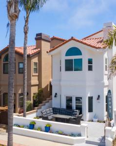 Gallery image of 6 THE WHITE HOUSE in Huntington Beach