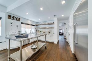 Dapur atau dapur kecil di 6 THE WHITE HOUSE