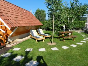 Zahrada ubytování Gîte et Chambre D'hôte + 16 fotografií