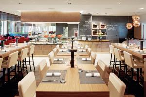 Restaurace v ubytování Mövenpick Hotel Zurich Airport