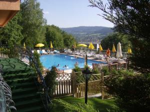 Bazén v ubytování Hotel New Wave nebo v jeho okolí