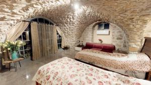 Photo de la galerie de l'établissement HEMDAT NEFESH, à Safed