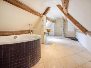Gallery image of Cotswold Cottage in Cirencester