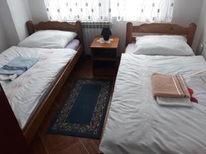 Posteľ alebo postele v izbe v ubytovaní Kuća za odmor Mažuran
