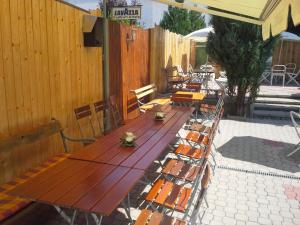 Restaurace v ubytování Apartmán 3, Suvorovova 158