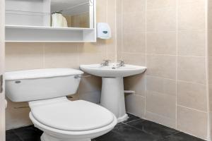 Koupelna v ubytování Flexistay Tulsi Aparthotel