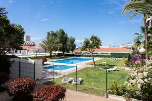Basen w obiekcie Home2Book Beautiful Apart Los Cristianos Pool Wifi lub w pobliżu