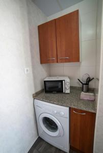Una cocina o zona de cocina en Apartaments Atzavara