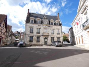 Gallery image of LE LOGIS ST PERE in Sancerre