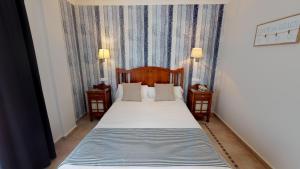 Postel nebo postele na pokoji v ubytování Hotel Boutique MR Palau Verd - Adults Only