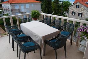 Ein Balkon oder eine Terrasse in der Unterkunft House Morettino