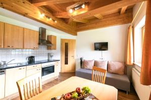 Kuchyň nebo kuchyňský kout v ubytování Landhaus Sonnblick