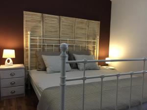 Postel nebo postele na pokoji v ubytování Apartment Selce Kala + 37 fotografií