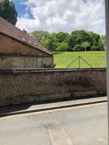 Fotografie z fotogalerie ubytování appartement lisieux calme très bien équipé v destinaci Lisieux