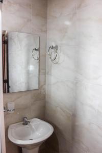 Bagno di Hostal Aurora, Smith Lodging