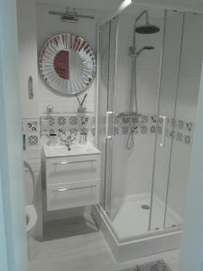 Kúpeľňa v ubytovaní Apartament Grochowa