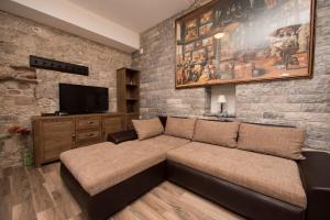 TV a/nebo společenská místnost v ubytování Elena Rooms