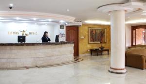 Лобби или стойка регистрации в Hotel Tativan