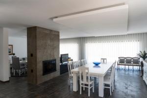 Kuchyň nebo kuchyňský kout v ubytování Casa Guarda Rios - São Pedro do Sul