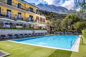 
Het zwembad bij of vlak bij Wellness Hotel Casa Barca (Adult Only)
