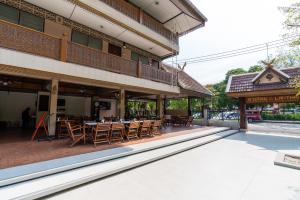 Majoituspaikan Lai Thai Guest House ravintola tai vastaava paikka
