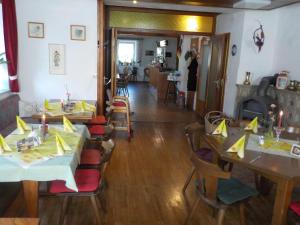 Restaurace v ubytování Zehrermühle Campinghütte
