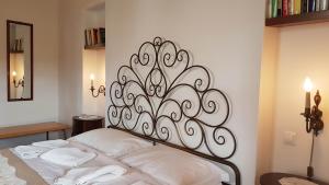 A bed or beds in a room at Villa Patmos Netia