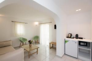 Kuchyň nebo kuchyňský kout v ubytování Hotel Charissi