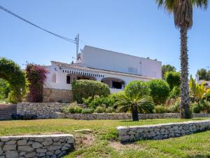 Zahrada ubytování Holiday Home Cala Vista by Interhome