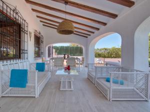 Posezení v ubytování Holiday Home Cala Vista by Interhome