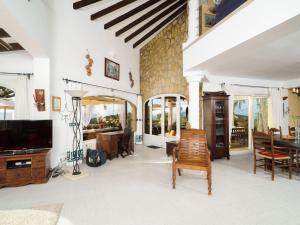 Μια τηλεόραση ή/και κέντρο ψυχαγωγίας στο Villa Bellevue by Interhome