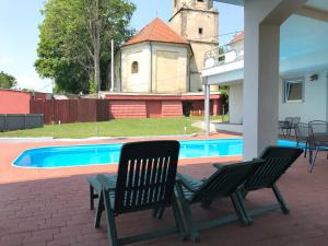 Bazén v ubytování Beach Pension nebo v jeho okolí