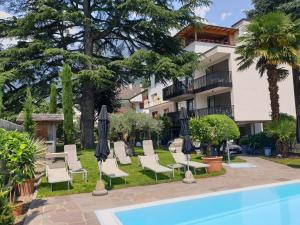 Bazén v ubytování Hotel Jasmin nebo v jeho okolí