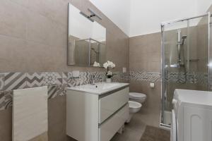 Kúpeľňa v ubytovaní dRooms. + 27 fotografií