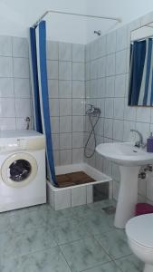Ένα μπάνιο στο Apartments Gorka +23 φωτογραφίες