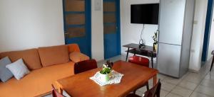 Μια τηλεόραση ή/και κέντρο ψυχαγωγίας στο Apartments Gorka
