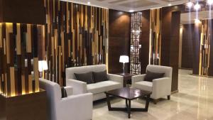Majoituspaikan Dar Telal Hotel suites baari tai lounge-tila
