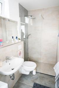 Fotografie z fotogalerie ubytování Ferienwohnung Pfingsberg EG v destinaci Ratingen