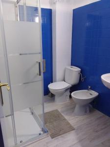 A bathroom at Apartamento Barcelo 4 Még 8 kép