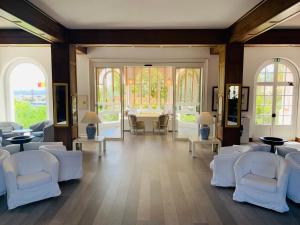 Gallery image of Auberge De La Calanque in Le Lavandou