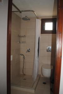 A bathroom at Beaufort apartment