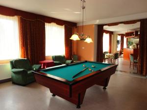 Hotel Ovit biliárdasztala