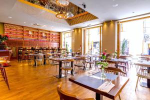 Reštaurácia alebo iné gastronomické zariadenie v ubytovaní LUX AURELIUS in Split Centre Old Town