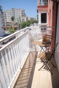 A balcony or terrace at Aparatamento Barraques Gandia Playa para 3-4 personas 150 metros de la playa